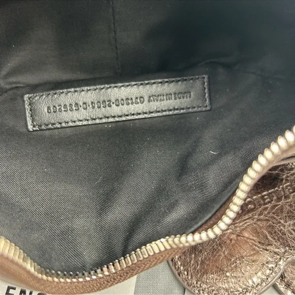 Women’s Balenciaga LE CAGOLE XS metallic leather shoulder bag - Picture 10 of 16